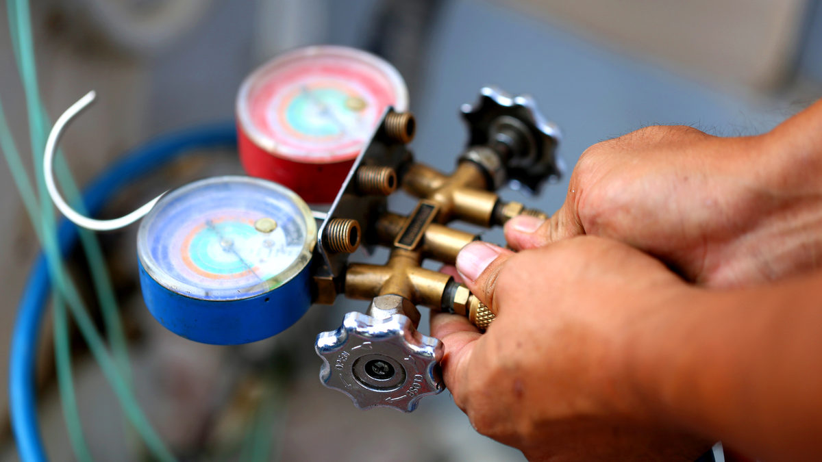 Warning Signs That You Have an AC Refrigerant Leak